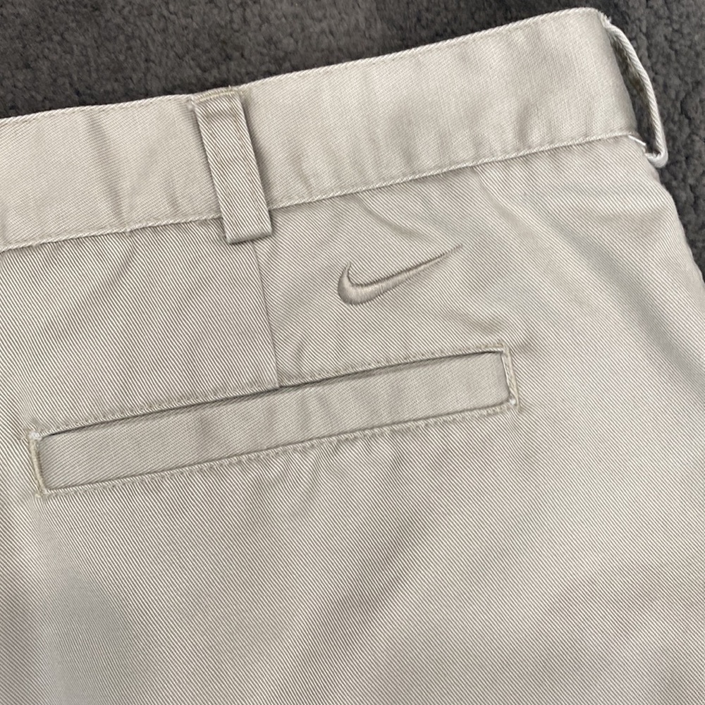 Nike Khaki Golf Shorts Size 40 ⛳️
